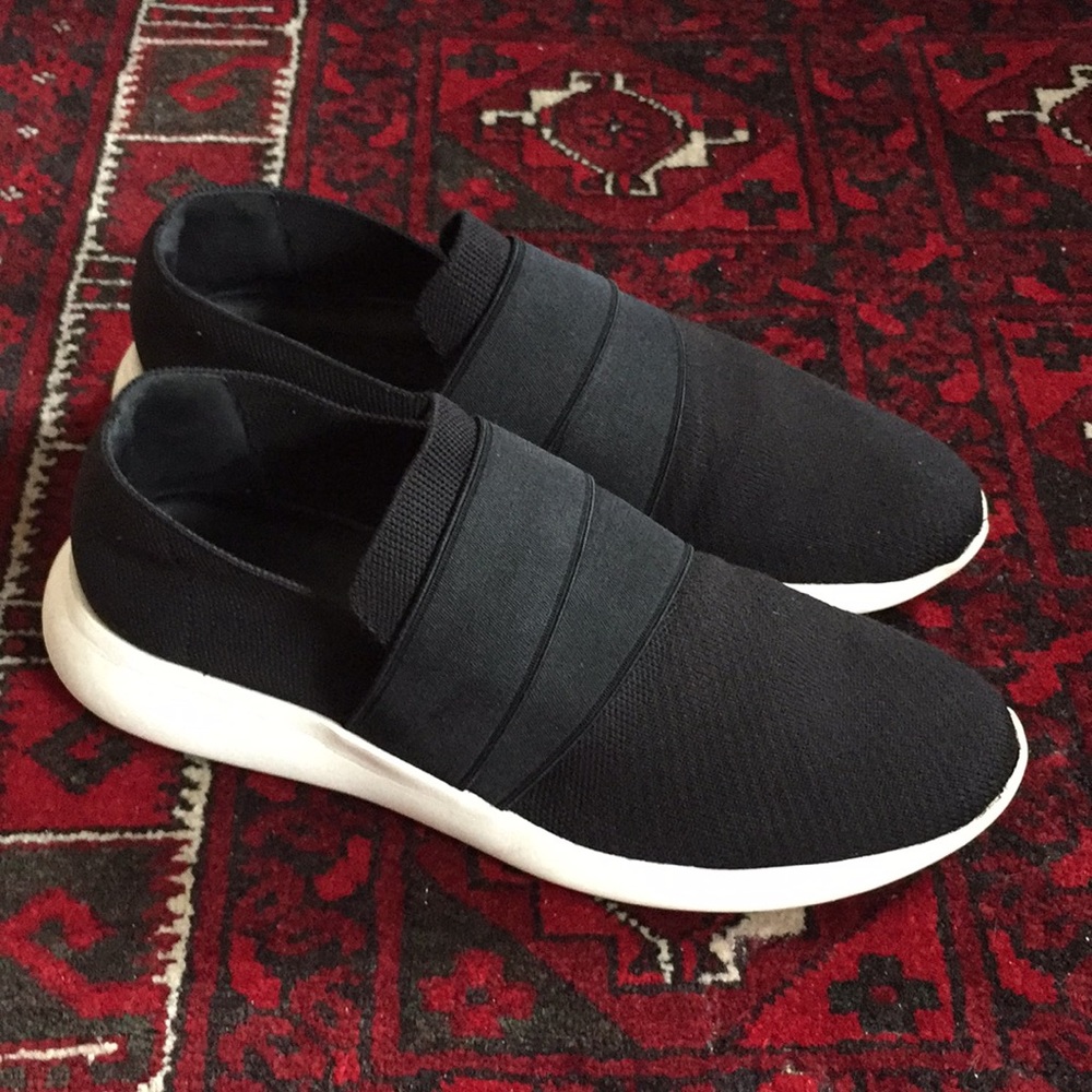 VINCE Aston knit slip on sneakers